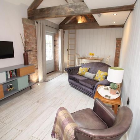 The Hayloft - Cheshire Vila Crewe Exterior foto