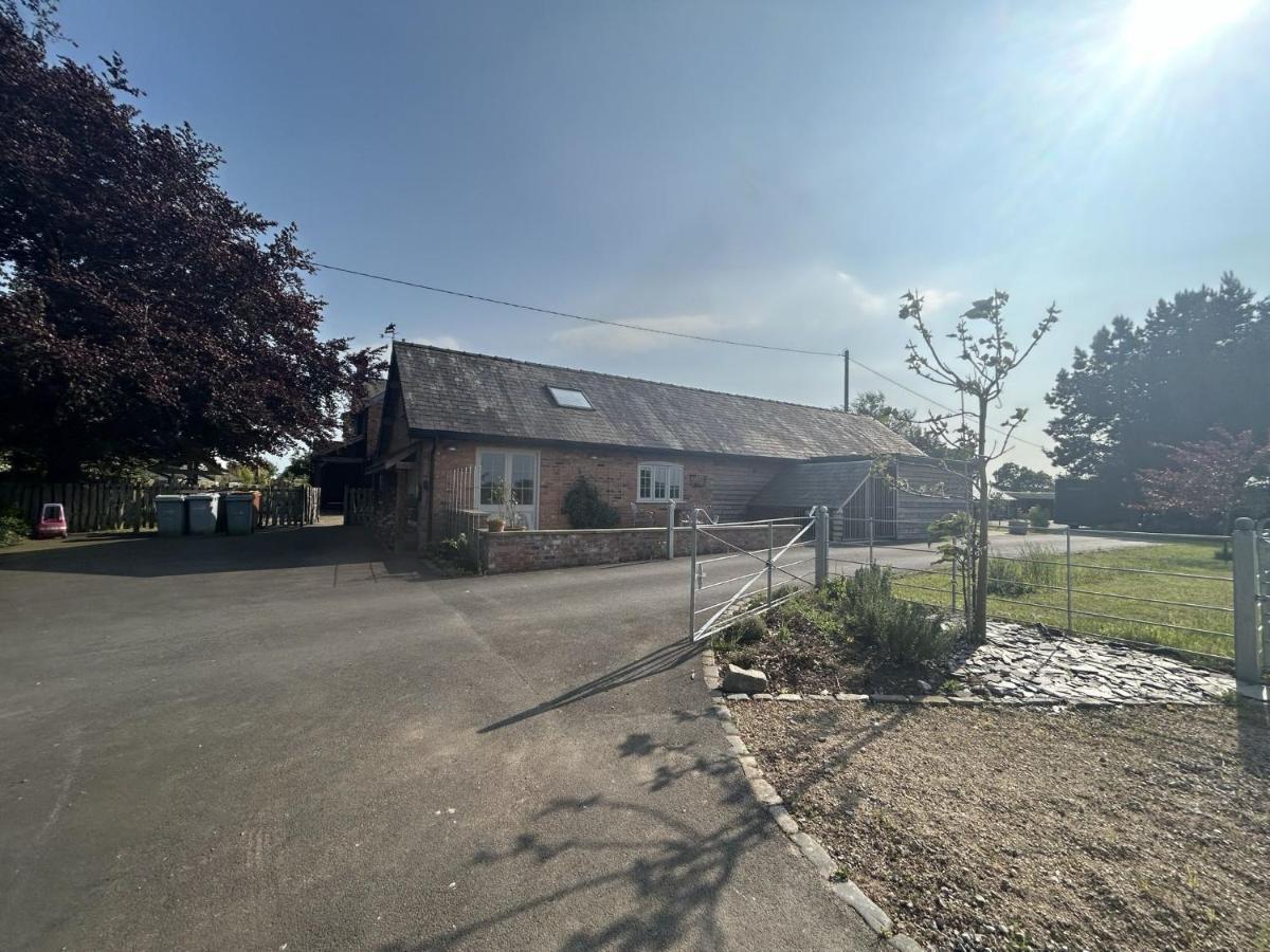 The Hayloft - Cheshire Vila Crewe Exterior foto