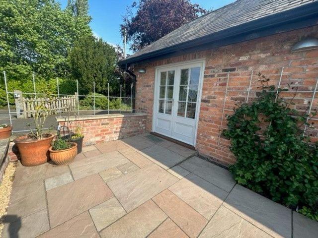 The Hayloft - Cheshire Vila Crewe Exterior foto